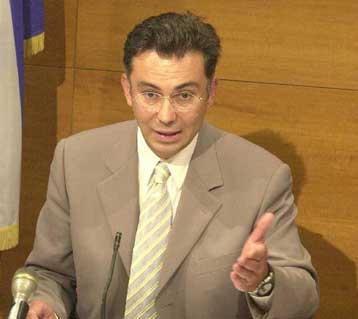 Η διαφάνεια στο επίκεντρο της διαμάχης Ρουσόπουλου – Ρέππα