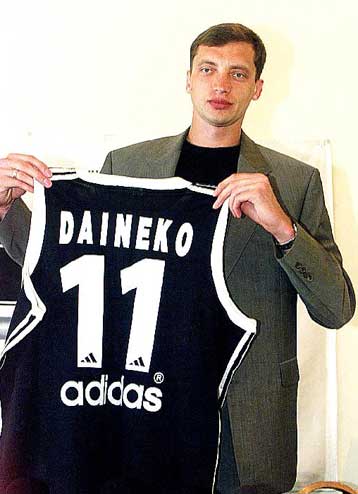 Τρεις εβδομάδες εκτός ο Νταϊνένκο