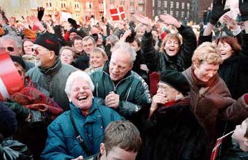 Ολο και περισσότεροι Δανοί λένε ναι στο ευρώ, σύμφωνα με δημοσκόπηση