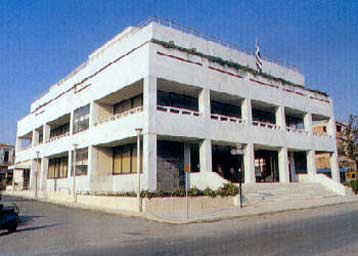 Εννέα εικαστικοί ζωγραφίζουν την ποίηση