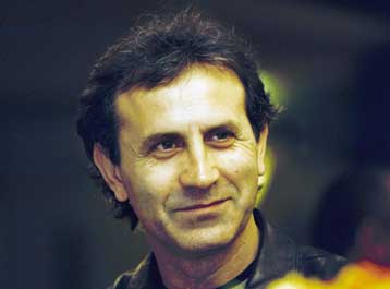 Τη Δευτέρα η συναυλία του Γιώργου Νταλάρα στο Ηρώδειο