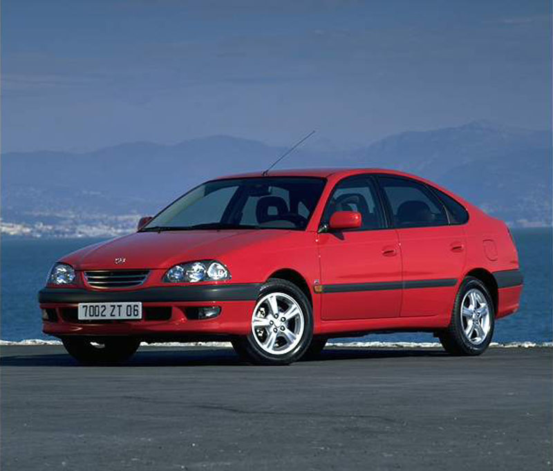 Αισιόδοξες προβλέψεις από την Toyota για το 2000