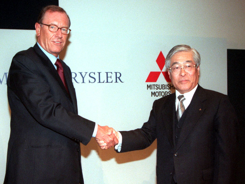 Τη συνεργασία της με τη Mitsubishi επανεξετάζει η DaimlerChrysler