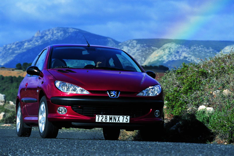Κορυφώνονται οι πωλήσεις της Peugeot στη Βρετανία