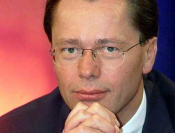 Η Napster συμμαχεί με την Bertelsmann<i>Συνδρομητική η υπηρεσία της Napster</i>