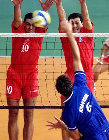 Ντέρμπι κορυφής σε άνδρες και γυναίκες