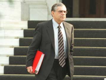 Για το τέλος του έτους αναβάλλεται το μεγαλύτερο μέρος της μείωσης των επιτοκίων