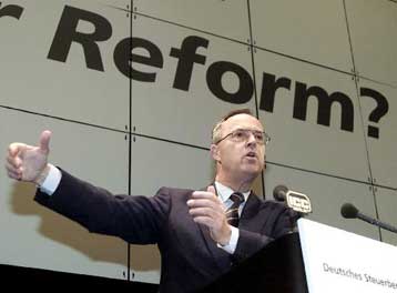 Δεν δικαιολογείται η τρέχουσα ισοτιμία του ευρώ, υποστηρίζει ο Αϊχελ