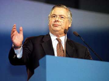 Είχα σκεφτεί να διαγράψω το Μητσοτάκη, αποκαλύπτει ο Έβερτ