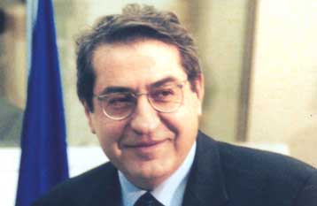 Υποτροφία στον Οδυσσέα Τσενάι χορηγεί ο υπουργός Μακεδονίας – Θράκης Γιώργος Πασχαλίδης