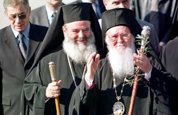 Διεφθαρμένη βλέπει τη δημόσια ζωή το 91% των πολιτών, σύμφωνα με δημοσκόπηση<I>Πιο δημοφιλής ο Π