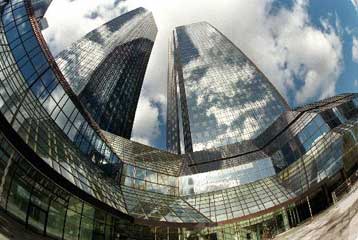 Η Lazard διαψεύδει τις φήμες περί συνομιλιών με την Deutsche Bank