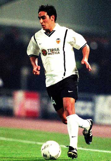 Από νίκη σε νίκη πετάει η Βαλένθια <i> Μόνη πρώτη στην κορυφή της primera division </i>