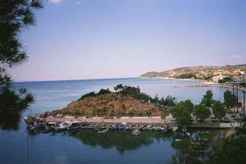 Δυναμικές κινητοποιήσεις στη Θάσο για να μην εγκατασταθούν ραντάρ της Πολιτικής Αεροπορίας