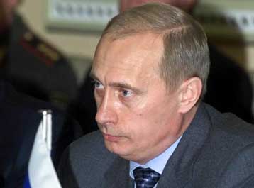 Την οργή των διανοουμένων συναντά η επίσκεψη Πούτιν στο Παρίσι την Κυριακή