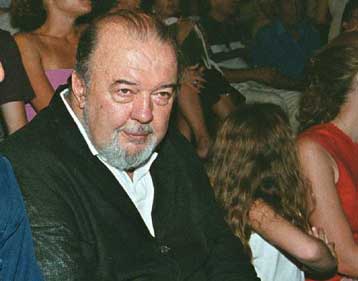 «Εκτεθειμένος από τη Μάσκα» ο σερ Πίτερ Χολ στο νέο του βιβλίο