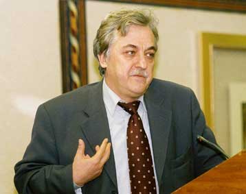 Η ΟΝΕ επιβάλλει να τα αλλάξουμε όλα τώρα, τονίζει ο Αλέκος Παπαδόπουλος