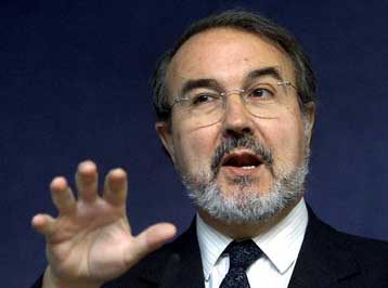 Στα 57 δισ. ευρώ είναι πιθανόν να διαμορφωθεί το έλλειμμα της ΕΕ, λέει ο Σόλμπες