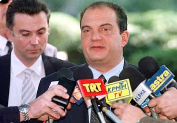 Ο ελληνικός λαός ξέρει να λέει το ΟΧΙ, δηλώνουν Νέα Δημοκρατία και ΚΚΕ