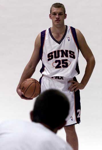 Mέτριος ξανά ο Τσακαλίδης στον αγώνα των Σανς με τους Λέικερς