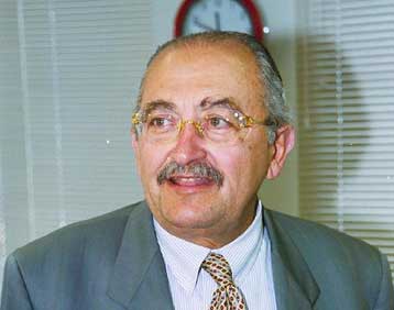 Σπάει το απόρρητο των απολαβών για τους κρατικούς λειτουργούς