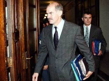 Η Τουρκία υπεύθυνη για την αποχώρηση της Ελλάδας από την Destined Glory, δηλώνει ο Γ.Παπανδρέου