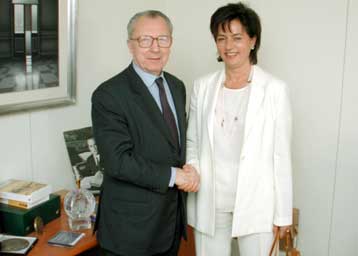 Τη Γαλλία επισκέπτεται η Β.Παπανδρέου<i>Δημόσια διοίκηση και ισότητα στο επίκεντρο των επαφών</i