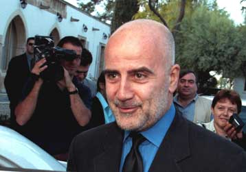 Τείχος ειρήνης αποκαλεί την πράσινη γραμμή ο Ντενκτάς<I>Χρειάζεται χρόνο η επίλυση του Κυπριακού