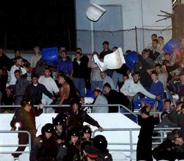 Συνελήφθησαν στην Ελβετία φίλαθλοι του Αγιαξ και της Φέγενορντ