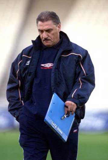 Τελειώνει από στιγμή σε στιγμή ο Γ.Ματζουράκης! <I>Σε εξέλιξη σύσκεψη στον Ολυμπιακό</I>