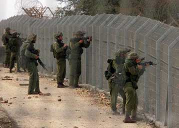 Επίθεση αυτοκτονίας από έφηβο Παλαιστίνιο καμικάζι<i>Εκτιμήσεις για κλιμάκωση των συγκρούσεων</i