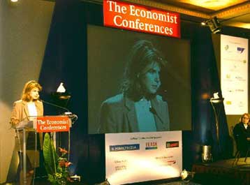 Τηλεπικοινωνίες και Διαδίκτυο απασχολούν την κυβέρνηση<i>Σύντομα, το κανονιστικό πλαίσιο του ηλε