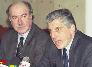 Αργούν οι ιδιωτικοποιήσεις