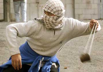 Επίθεση Παλαιστινίων σε εβραϊκό οικισμό της Ιερουσαλήμ<i>«Συμβουλές» Κλίντον προς Αραφάτ</i>