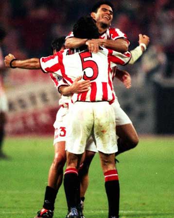 Πάμε για την παλικαρίσια πρόκριση στη Λυών <i> Κούπερ: Χάσαμε από τον κόσμο του Ολυμπιακού </i>