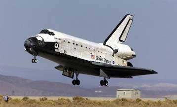 Προσγειώθηκε επιτέλους το Discovery