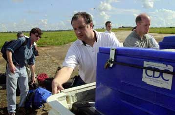 Νέα ανακάλυψη δίνει ελπίδες για την αντιμετώπιση του ιού  Έμπολα