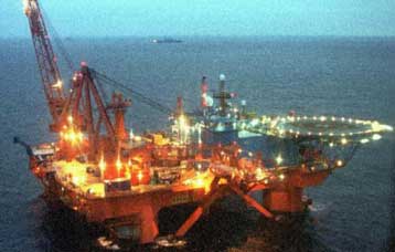 Οι δύτες άνοιξαν το πρώτο πέρασμα στο κουφάρι του Κursk