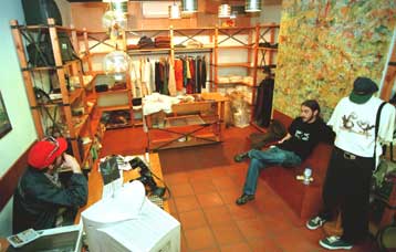 Η απαγόρευση εμπορίας προϊόντων από κάνναβη στην Ελλάδα στο στόχαστρο της Κομισιόν