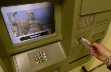 Πληρωμή φόρων με χρεωστικές κάρτες από το 2001