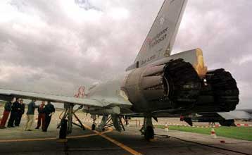 Στις ελληνικές καλένδες η μετοχοποίηση της ΕΑΒ<i>Προχωρεί η αγορά 60 Eurofighter</i>