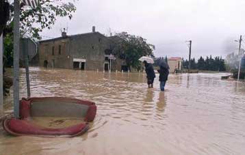 Πέντε νεκροί και δύο αγνοούμενοι από πλημμύρες στη νοτιοανατολική Ισπανία