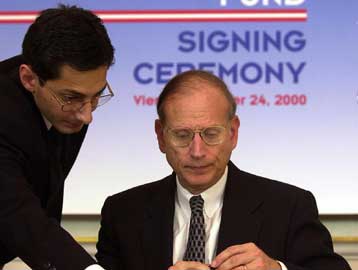 Επτά χώρες υπογράφουν συμφωνίες για αποζημιώσεις στα θύματα των ναζί στην Αυστρία