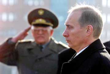 Συνομιλία Πούτιν με Αραφάτ και Μπαράκ<i>Πρόσκληση Κλίντον στο Λευκό Οίκο</i>