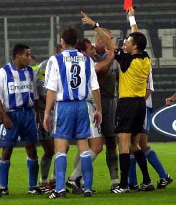 Χωρίς τους Ζιντάν και Ντάβιντς η Γιουβέντους στο ΟΑΚΑ  <i> Δέχτηκαν νέα κόκκινη κάρτα </i>