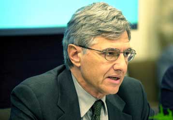 Τετρακόσιες χιλιάδες νέες θέσεις εργασίας στόχος της κυβέρνησης, σύμφωνα με τον Τάσο Γιαννίτση