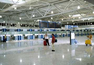 Κερδοφόρο πρέπει να είναι το αεροδρόμιο των Σπάτων, τονίζει ο Κ.Λαλιώτης<i>Mε επιτυχία συνεχίζετ