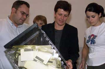 Απογοητευμένη η ελληνική μειονότητα στην Αλβανία από την Ομόνοια και την ΕΑΔ