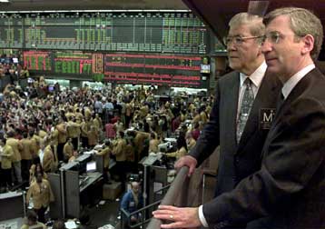 Μεικτή εικόνα στη Γουόλ Στριτ τη Δευτέρα