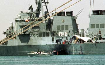 Έργο ειδικών στα εκρηκτικά η επίθεση στο USS Cole, λένε οι ΗΠΑ<i>Βασικός ύποπτος ο Μπιν Λάντεν</